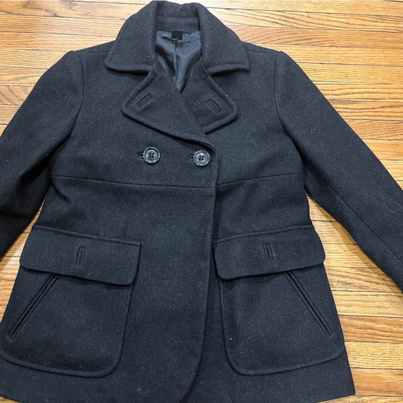 Women’s Black Gap Peacoat - Picture 4 of 4